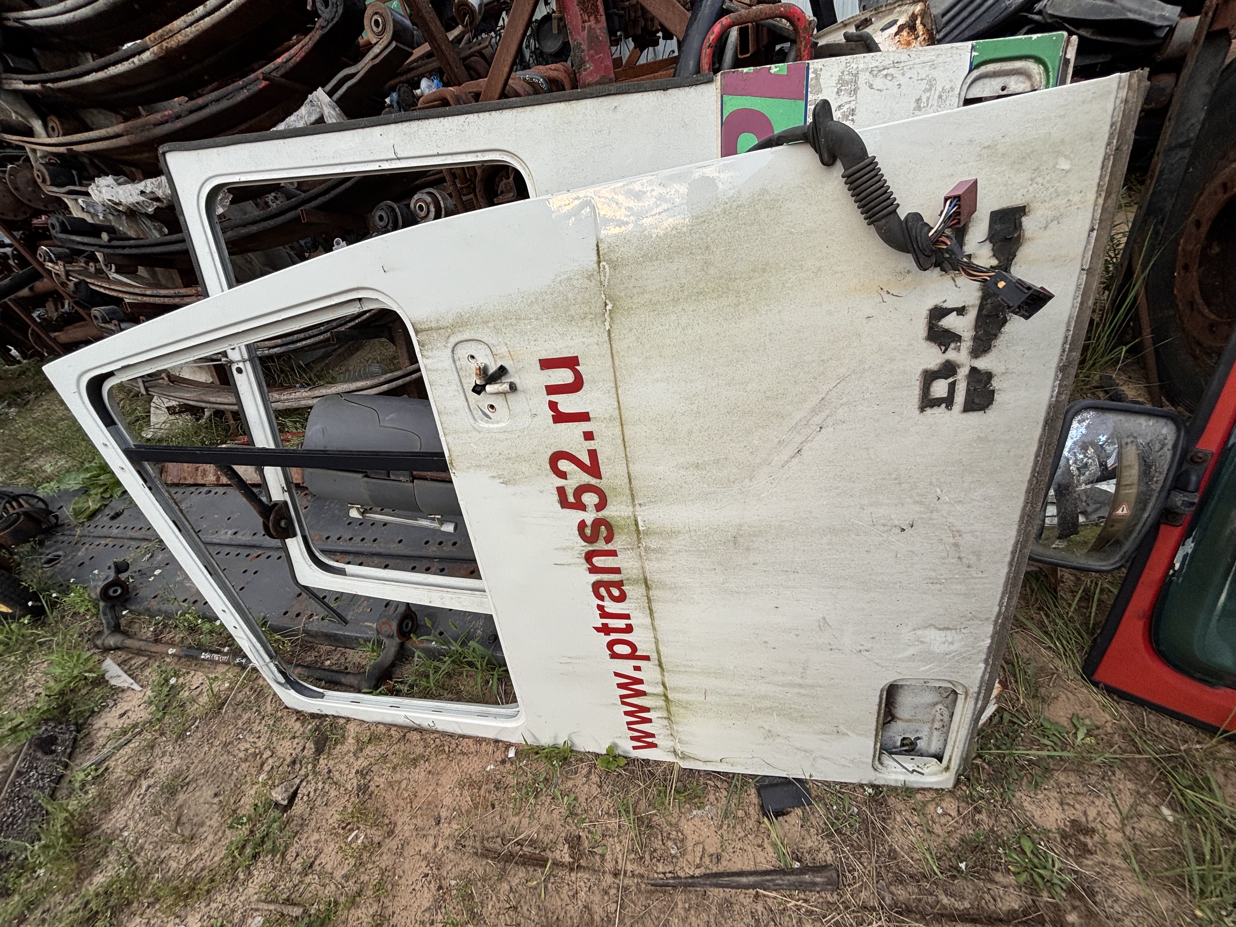 Дверь правая белая Даф DAF XF480 1676219 Daf XF 105